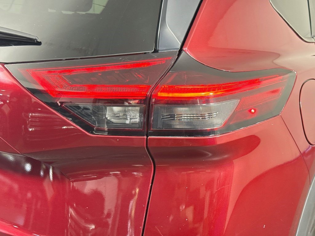 Used 2021 Nissan Rogue S FWD image 33