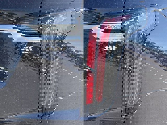 Used 2021 Cadillac XT6 Sport w/ Platinum Package image 7