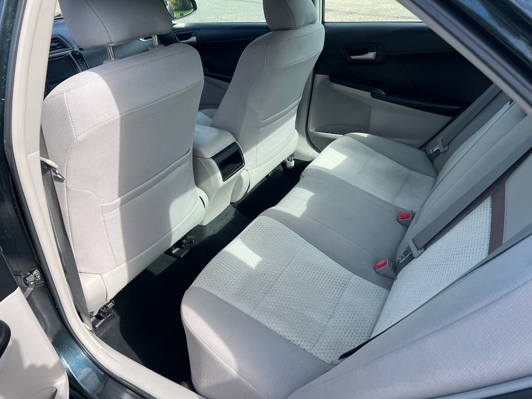 Used 2012 Toyota Camry LE image 11