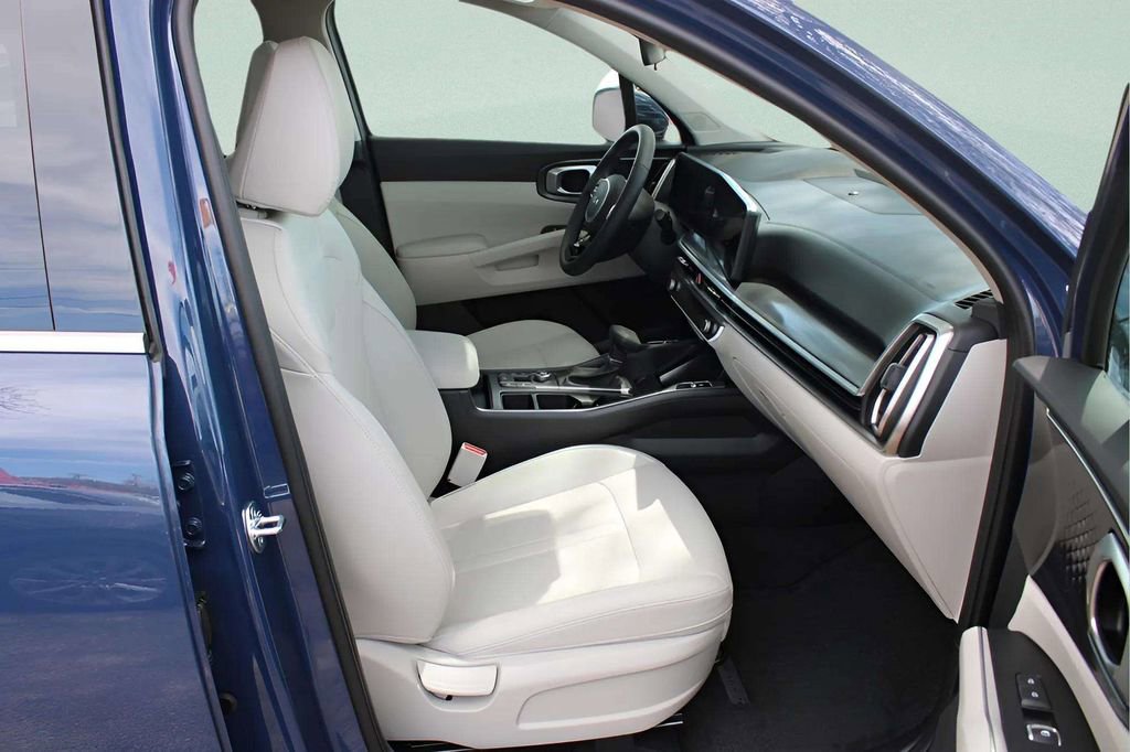 New 2025 Kia Sorento S w/ Panoramic Sunroof Package image 12