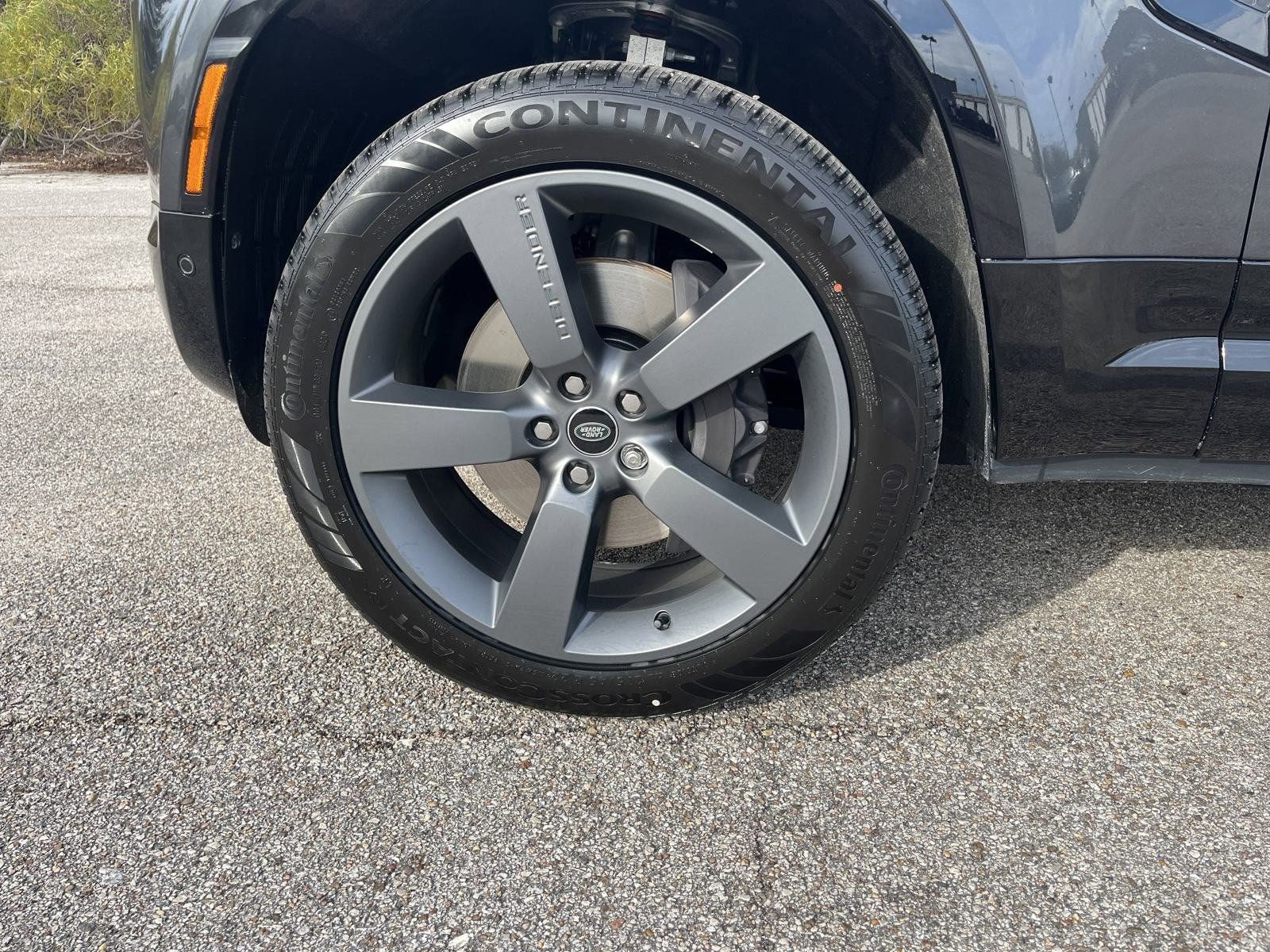 Used 2025 Land Rover Defender 130 Outbound image 10