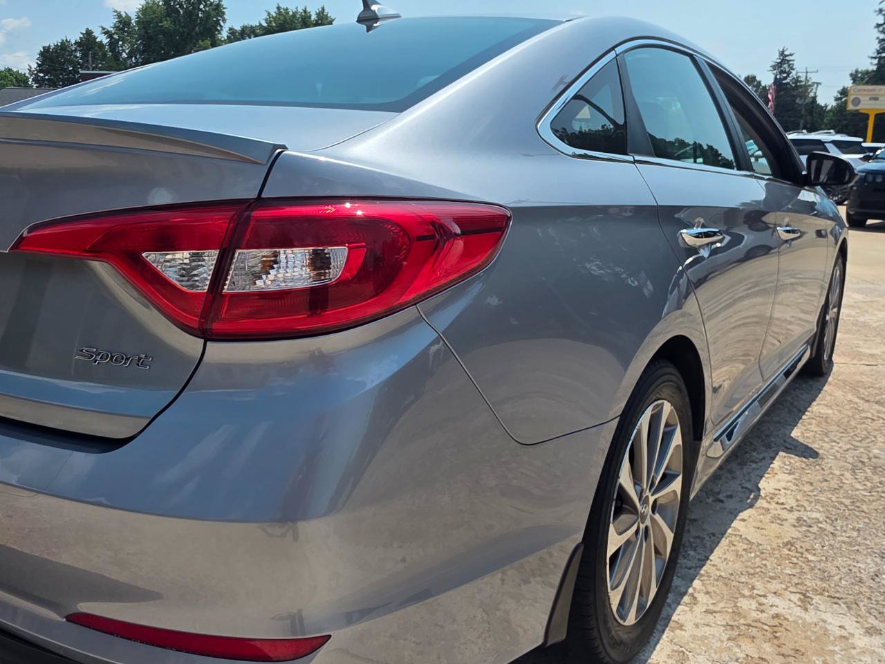 Used 2016 Hyundai Sonata Sport w/ Option Group 03 FWD image 20