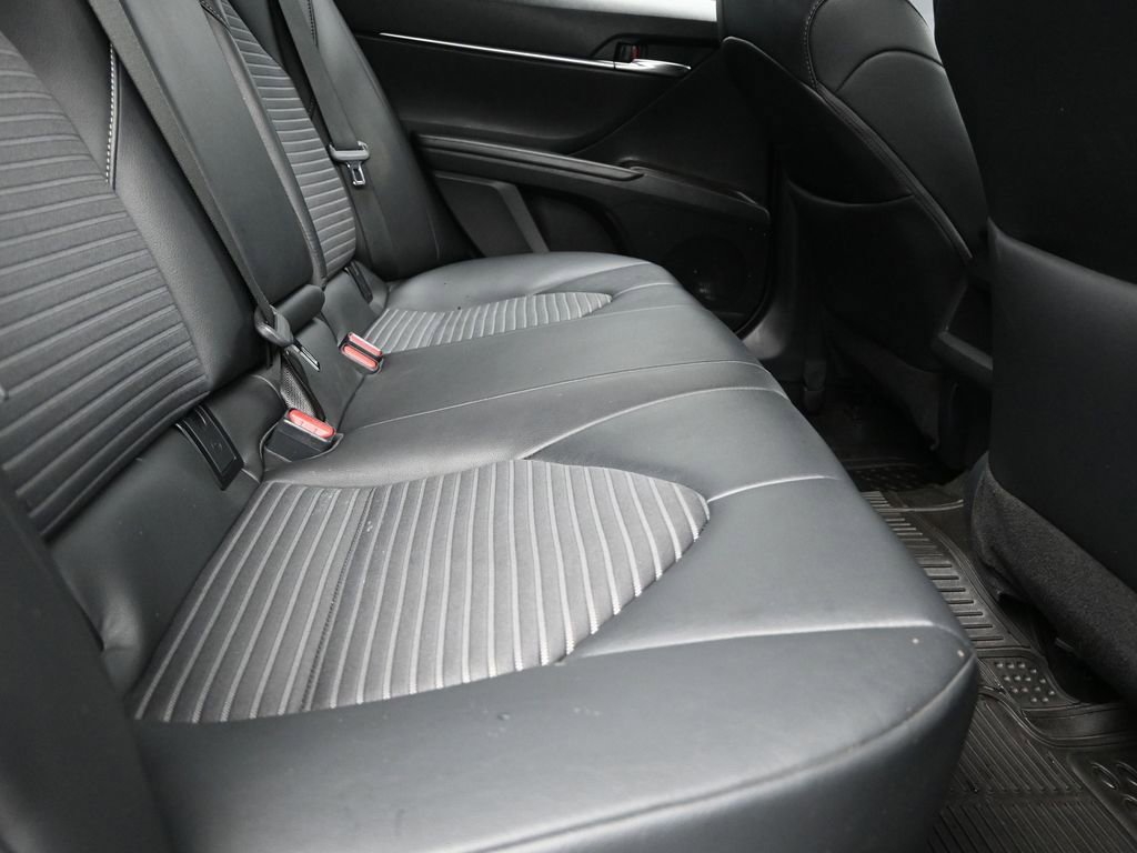 Used 2024 Toyota Camry SE image 22