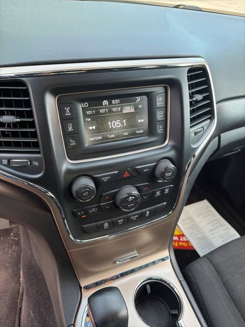Used 2016 Jeep Grand Cherokee Laredo w/ Quick Order Package 23E AWD/4WD image 14