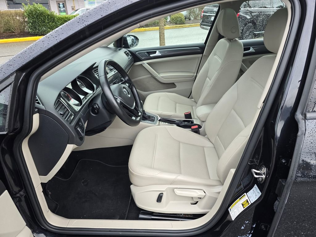 Used 2018 Volkswagen Golf SE image 20