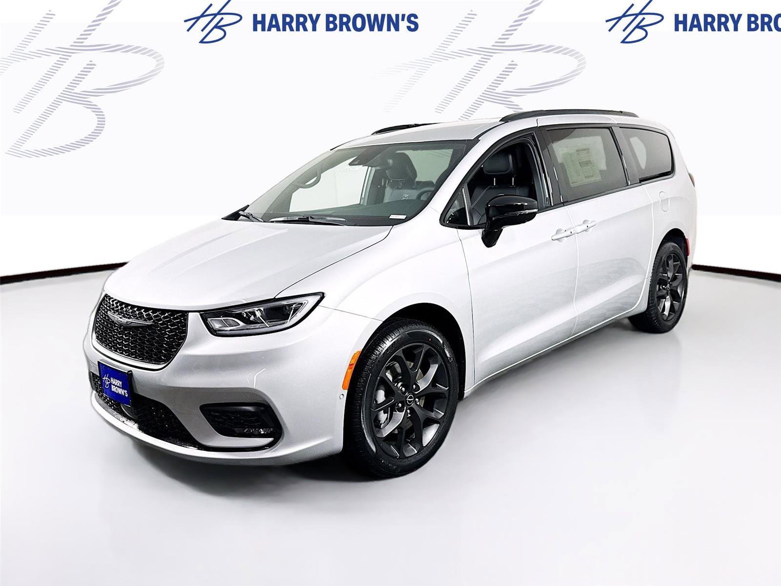 New 2026 Chrysler Pacifica Select