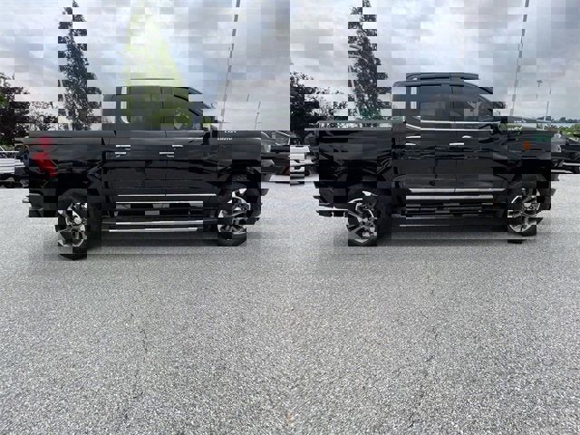 Certified 2024 Chevrolet Silverado 1500 High Country w/ Technology Package image 30