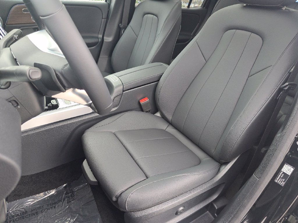 New 2026 Mercedes-Benz GLB 250 4MATIC image 24