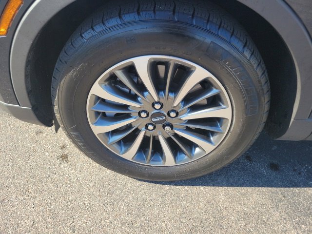 Certified 2023 Lincoln Nautilus AWD w/ Premium Package image 14