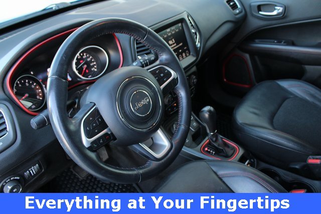 Used 2019 Jeep Compass Trailhawk image 2