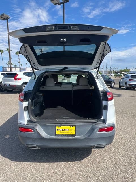 Used 2015 Jeep Cherokee Latitude FWD image 27