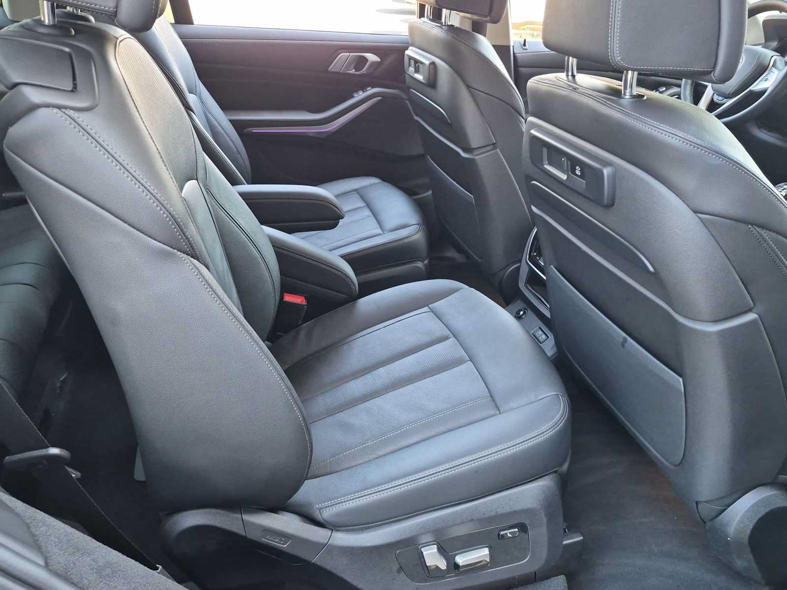 Used 2022 BMW X7 xDrive40i w/ Executive Package AWD/4WD image 20