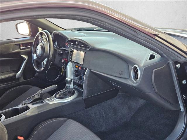 Used 2017 Toyota 86 image 18
