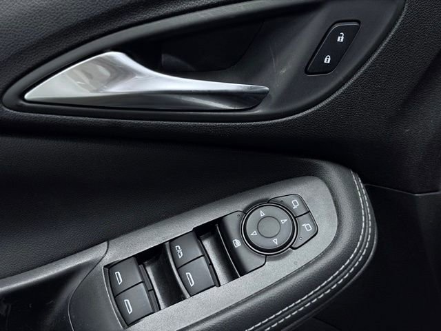 Used 2024 Buick Encore GX Preferred FWD image 12