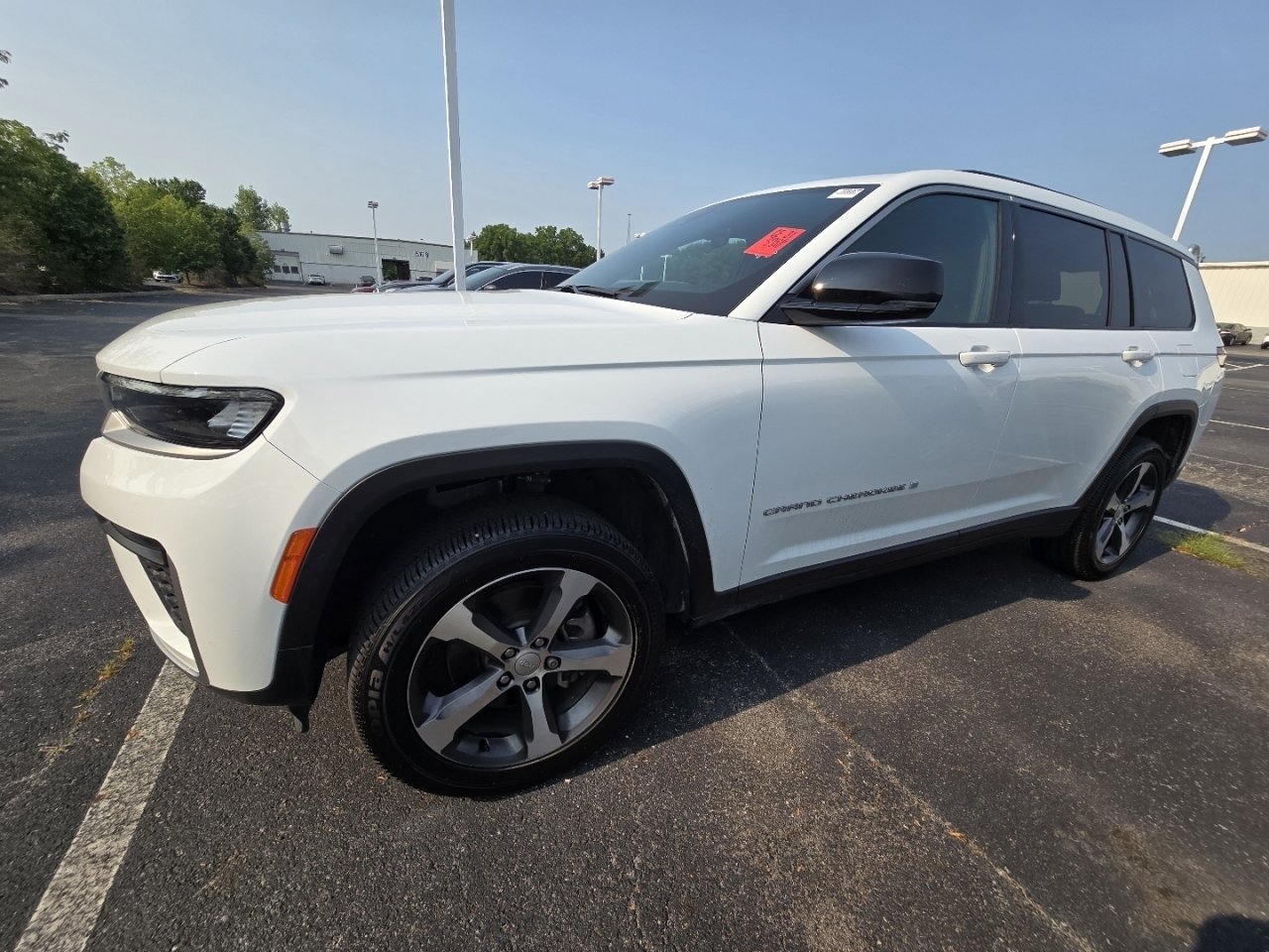 Used 2026 Jeep Grand Cherokee L Limited AWD/4WD image 4