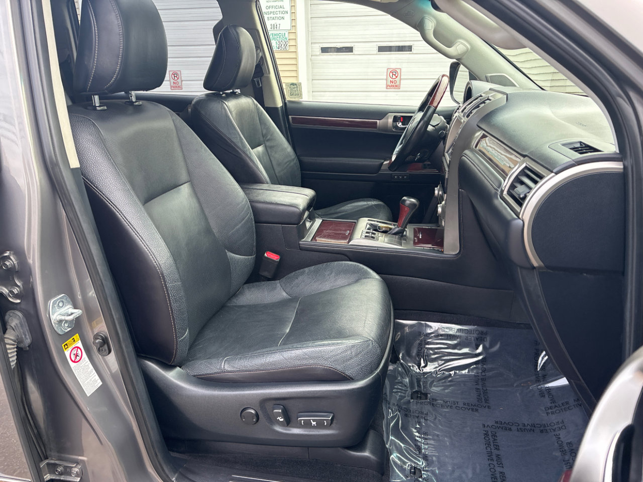 Used 2014 Lexus GX 460 image 17