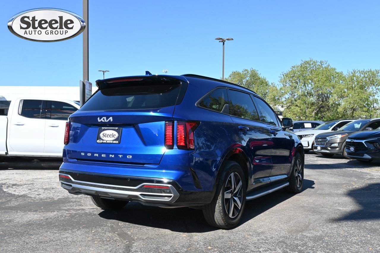 Used 2022 Kia Sorento S FWD image 5