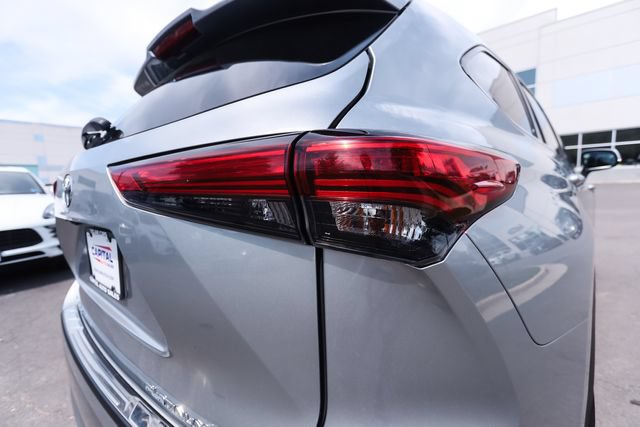 Used 2020 Toyota Highlander Platinum AWD/4WD image 14