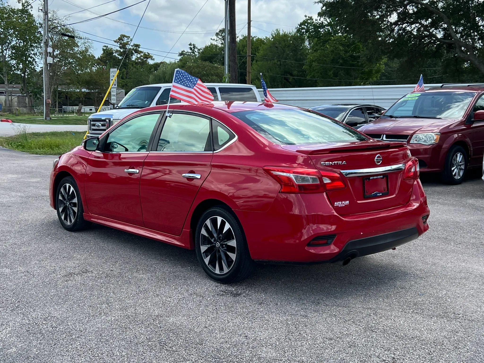 Used 2017 Nissan Sentra SR FWD image 8