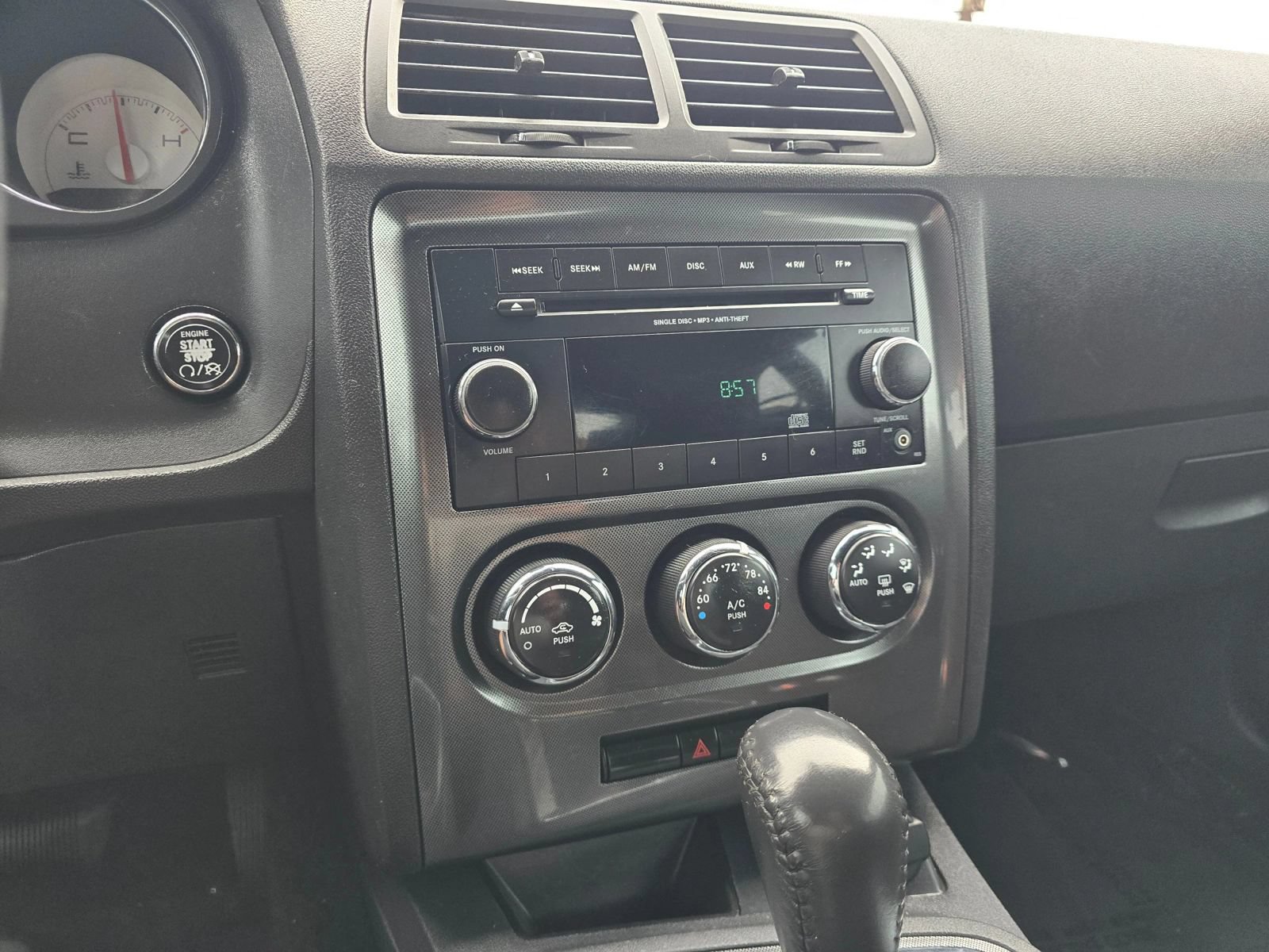 Used 2014 Dodge Challenger SXT RWD image 25
