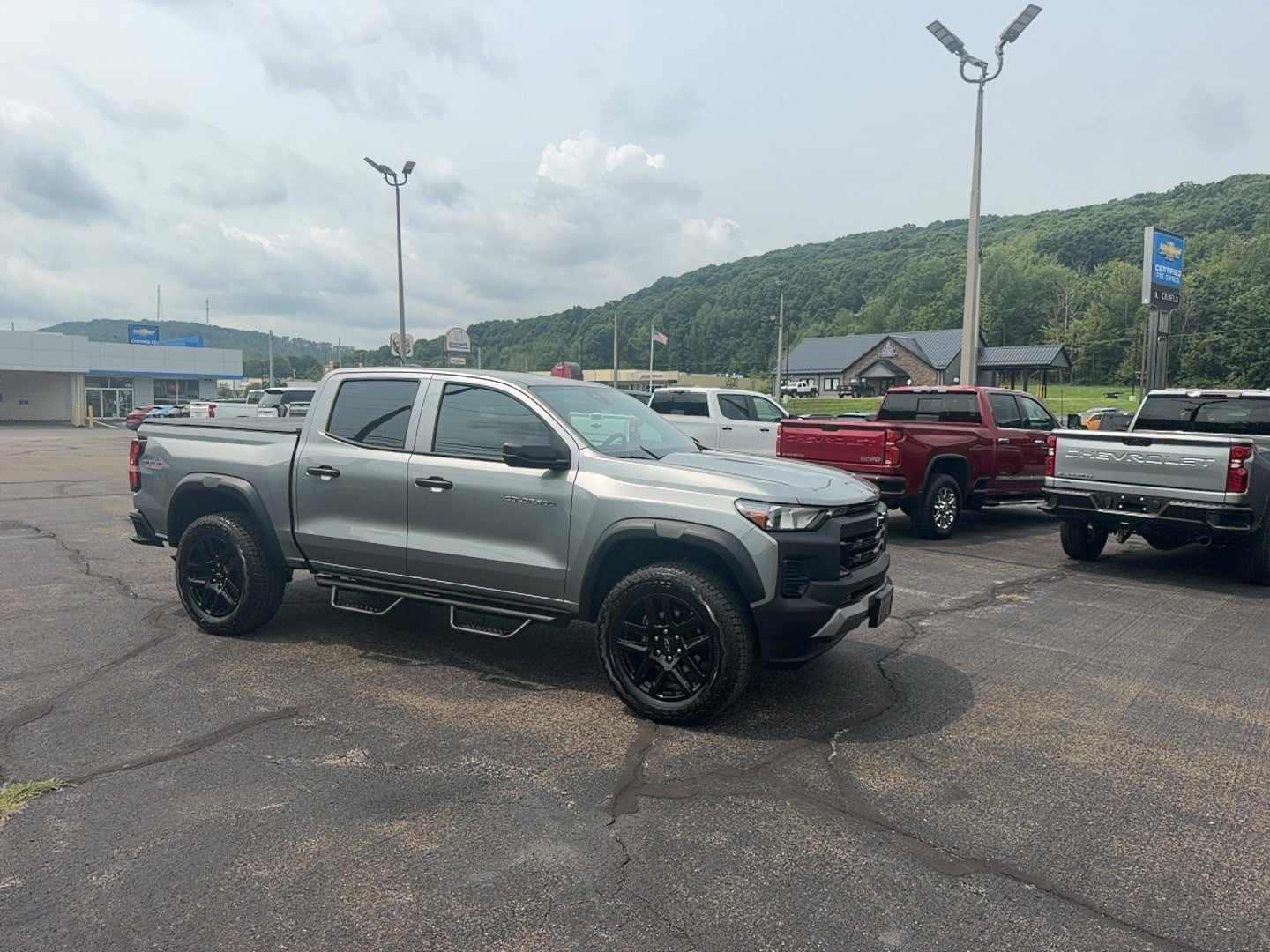 Used 2024 Chevrolet Colorado Trail Boss AWD/4WD image 1