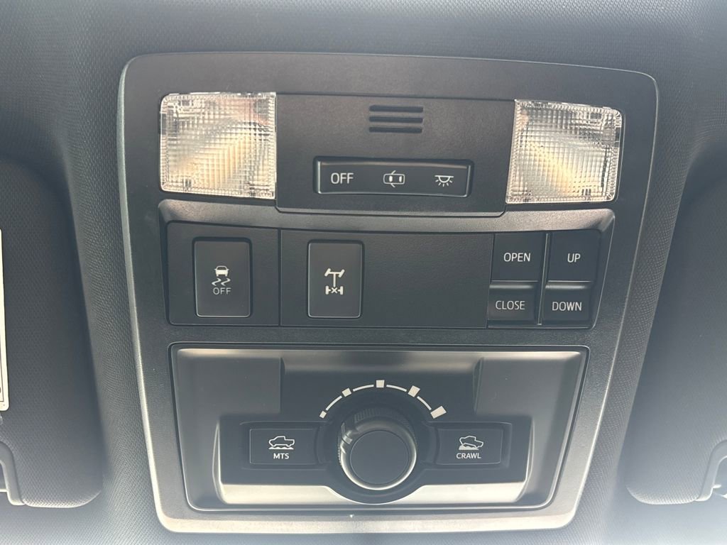 Used 2017 Toyota Tacoma TRD Off-Road image 15