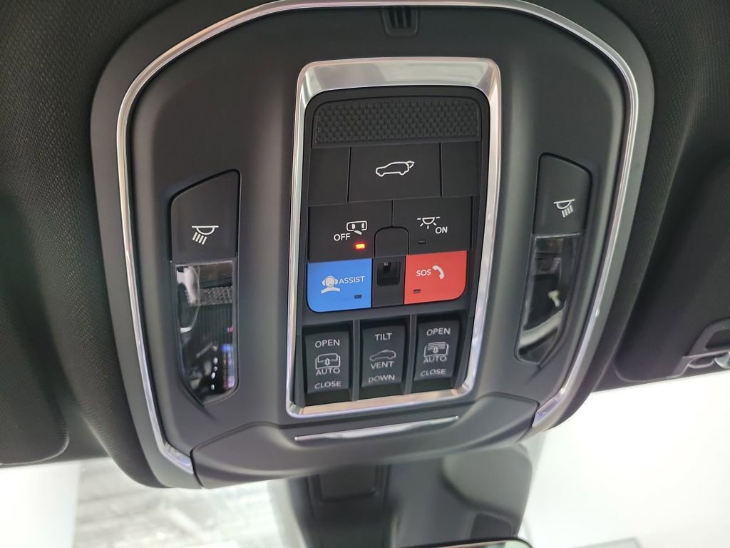 New 2026 Jeep Grand Cherokee Limited w/ Limited Altitude Package image 19