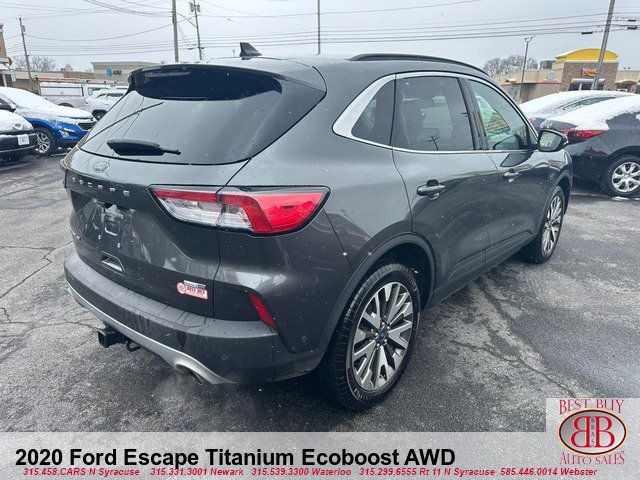 Used 2020 Ford Escape Titanium image 3