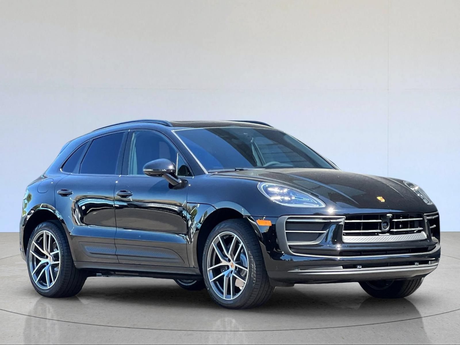 New 2026 Porsche Macan AWD/4WD image 10
