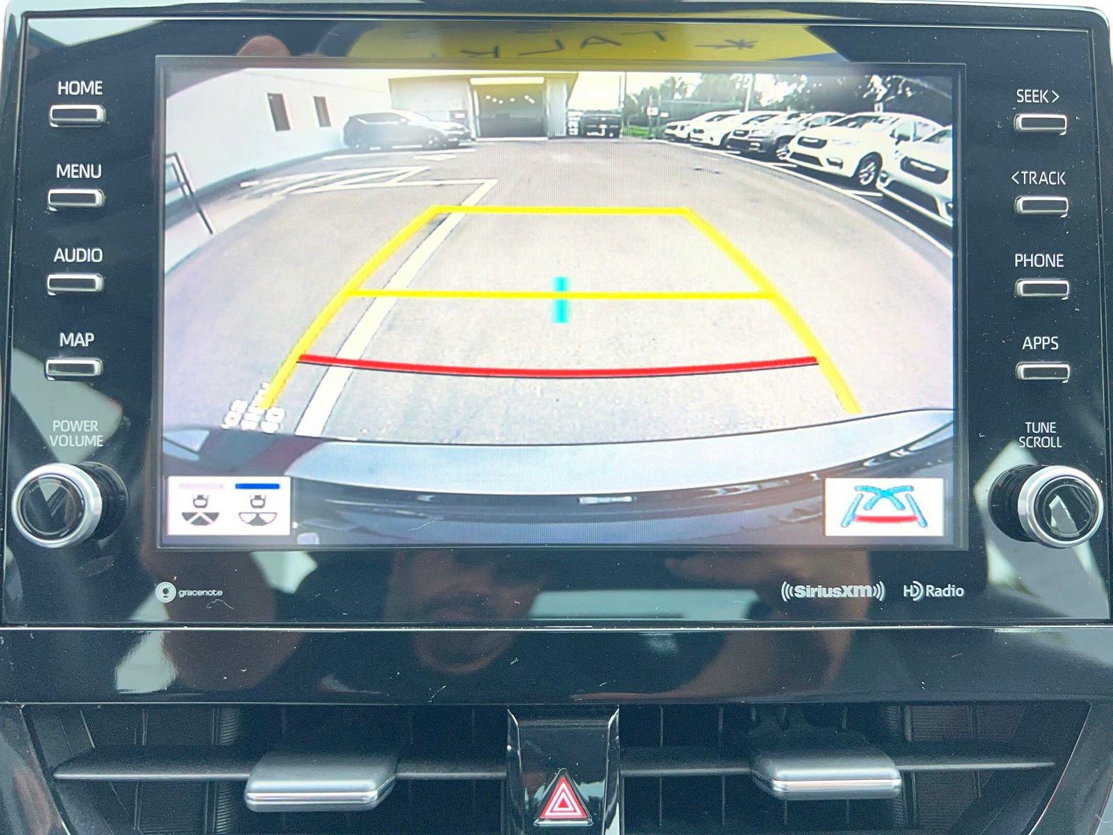 Used 2021 Toyota Camry XLE FWD image 33