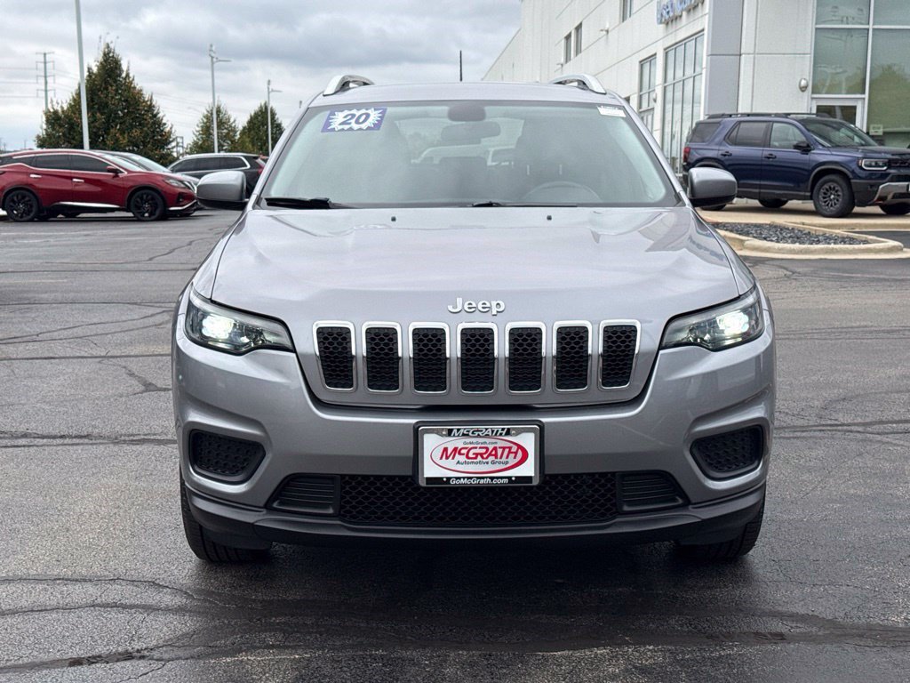 Used 2020 Jeep Cherokee Latitude w/ Cold Weather Group AWD/4WD image 5