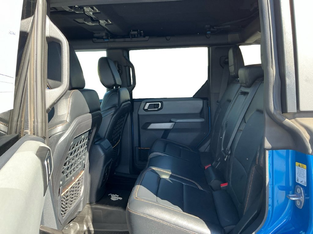 Used 2023 Ford Bronco Badlands w/ Sasquatch Package AWD/4WD image 21