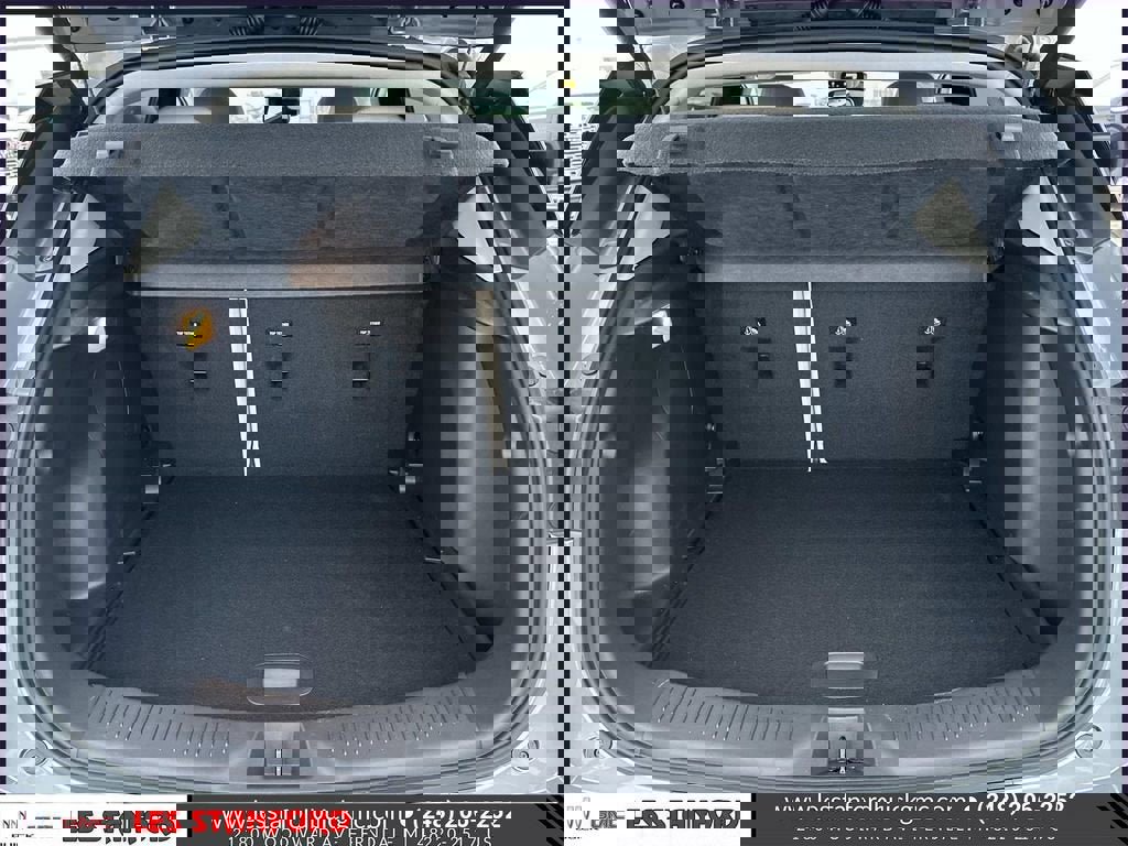 Certified 2024 Buick Encore GX Avenir w/ Avenir Convenience Package image 11