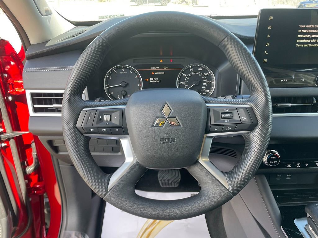 New 2026 Mitsubishi Outlander ES image 15