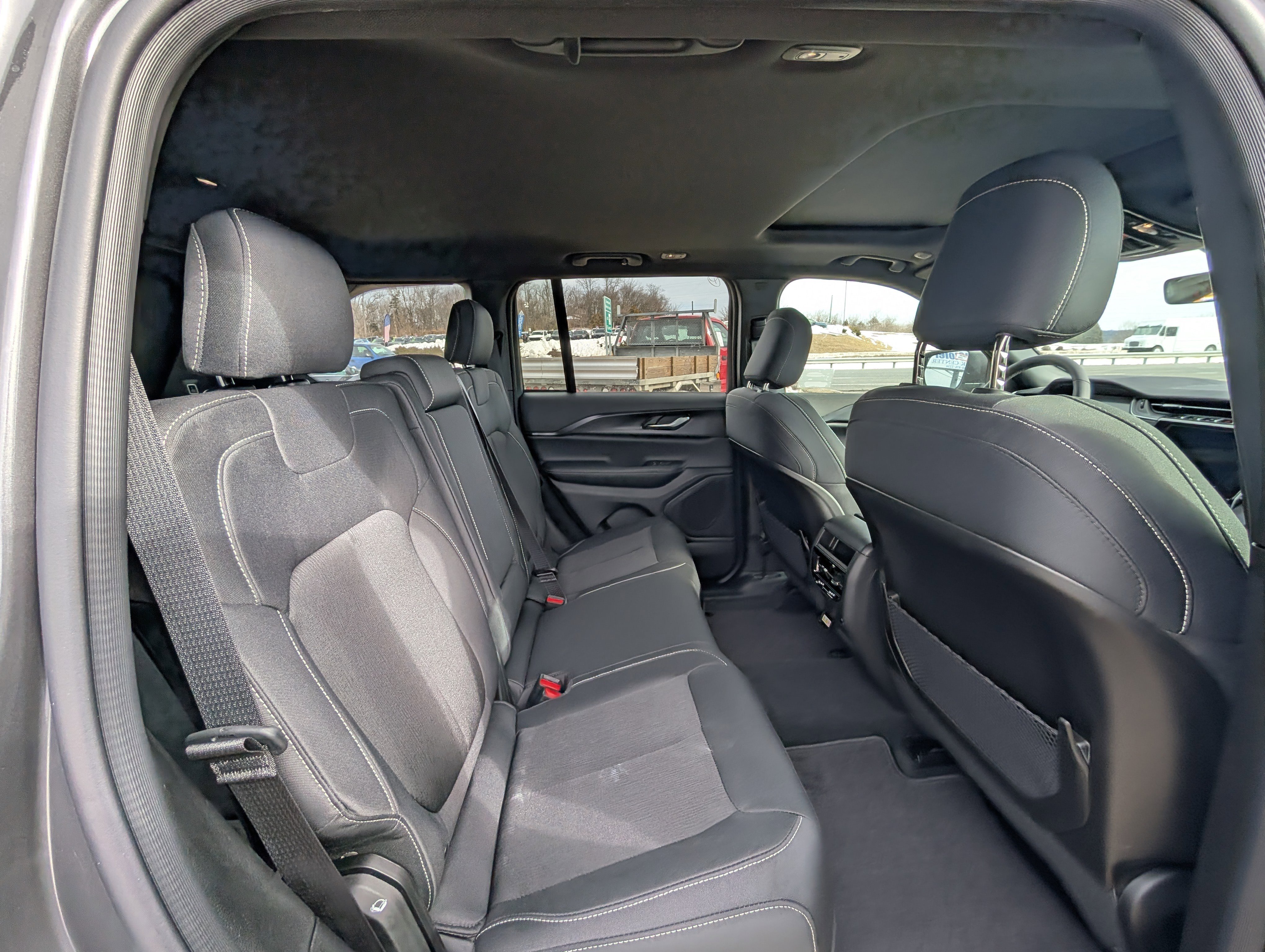 New 2026 Jeep Grand Cherokee Laredo X image 6