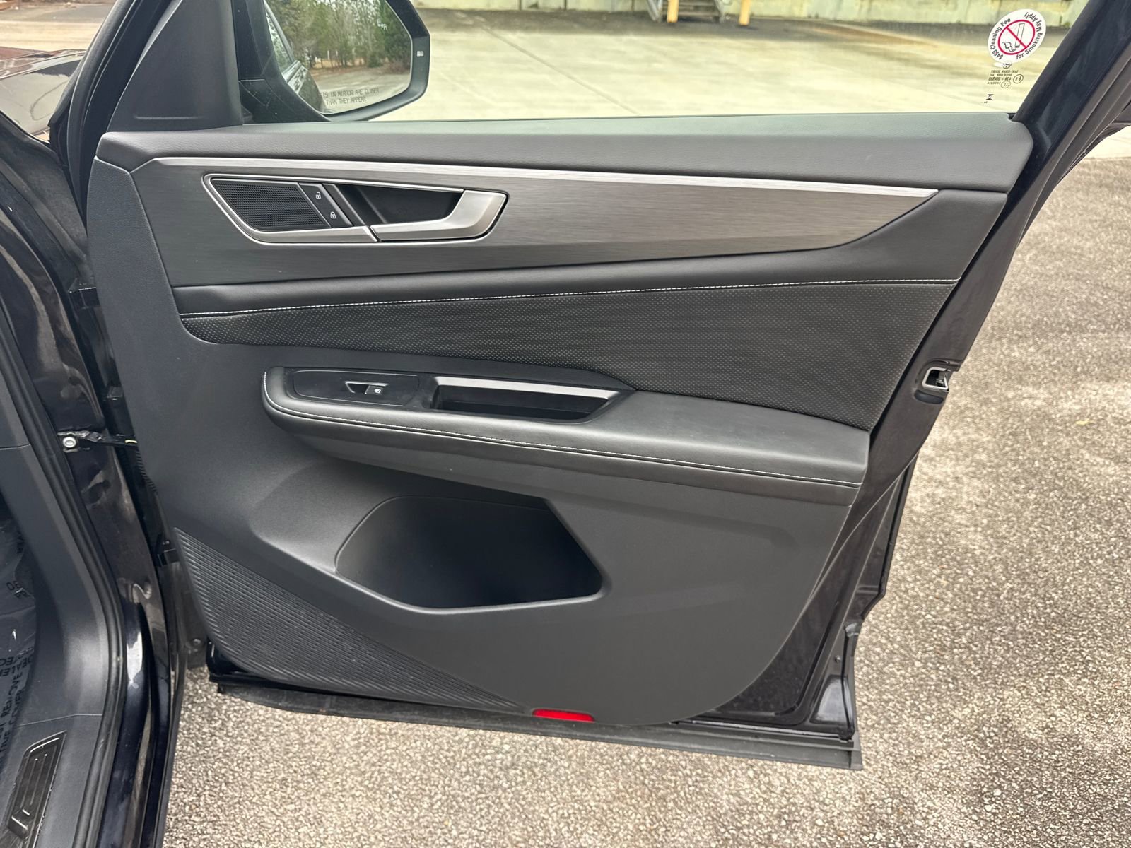 Used 2025 Volkswagen Atlas Cross Sport SE image 14