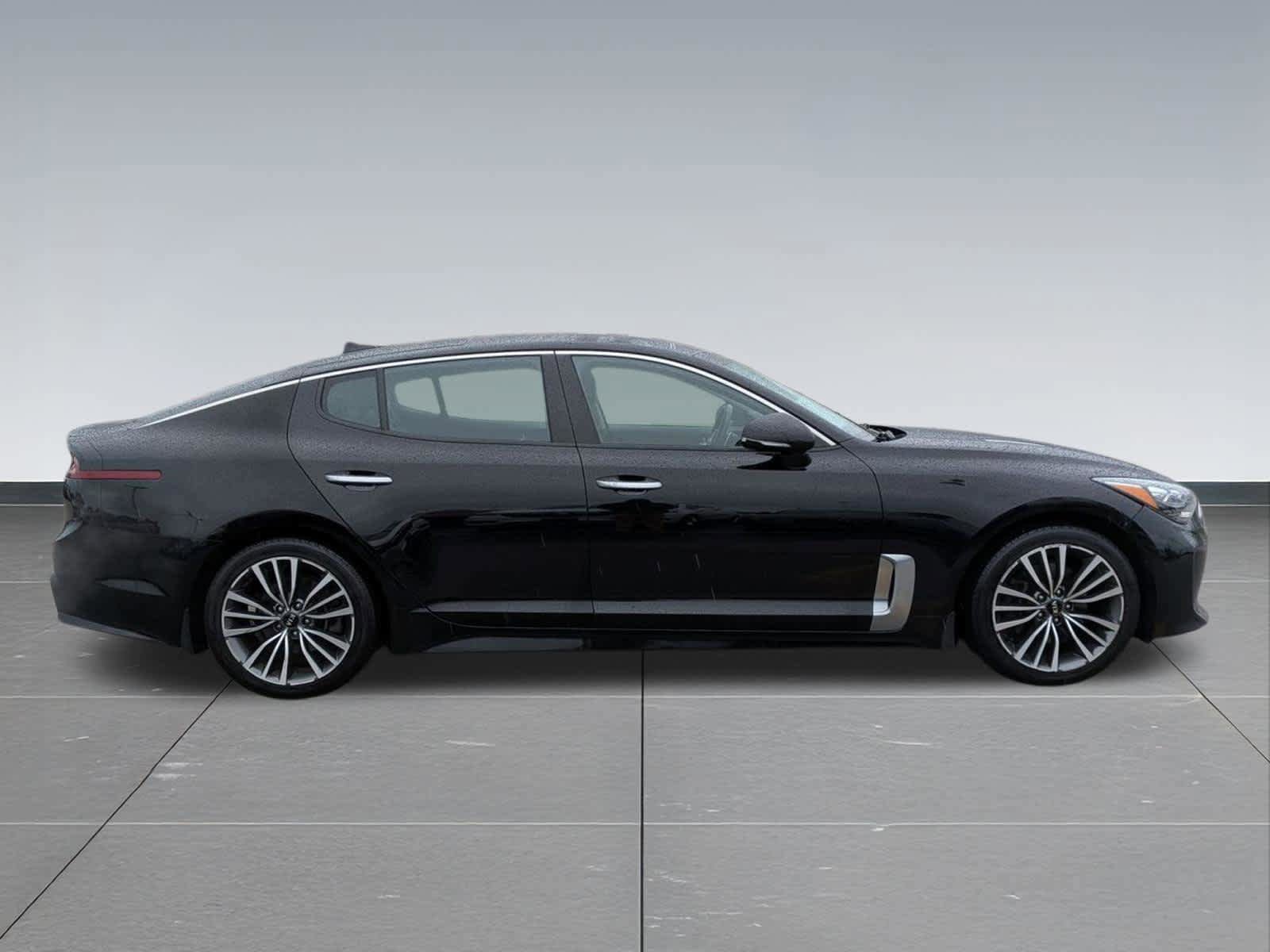 Used 2018 Kia Stinger Premium RWD image 7