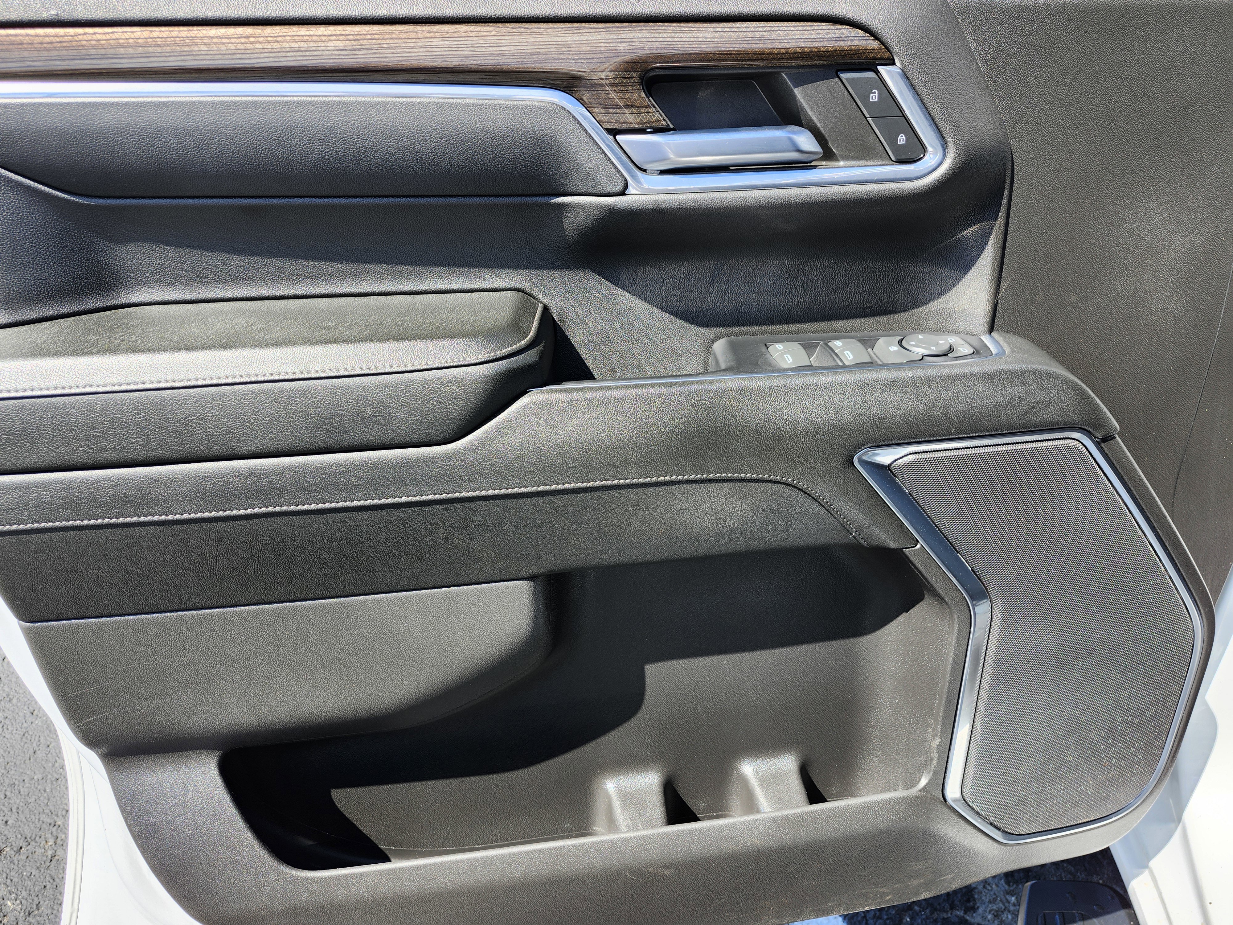 Used 2023 Chevrolet Silverado 1500 LT Trail Boss w/ Protection Package image 19