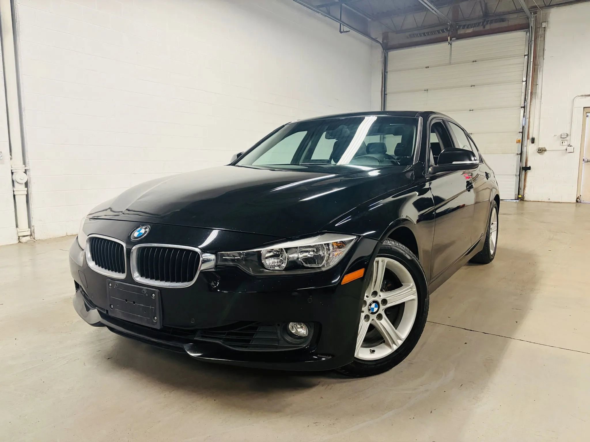 Used 2014 BMW 328i Sedan RWD image 1