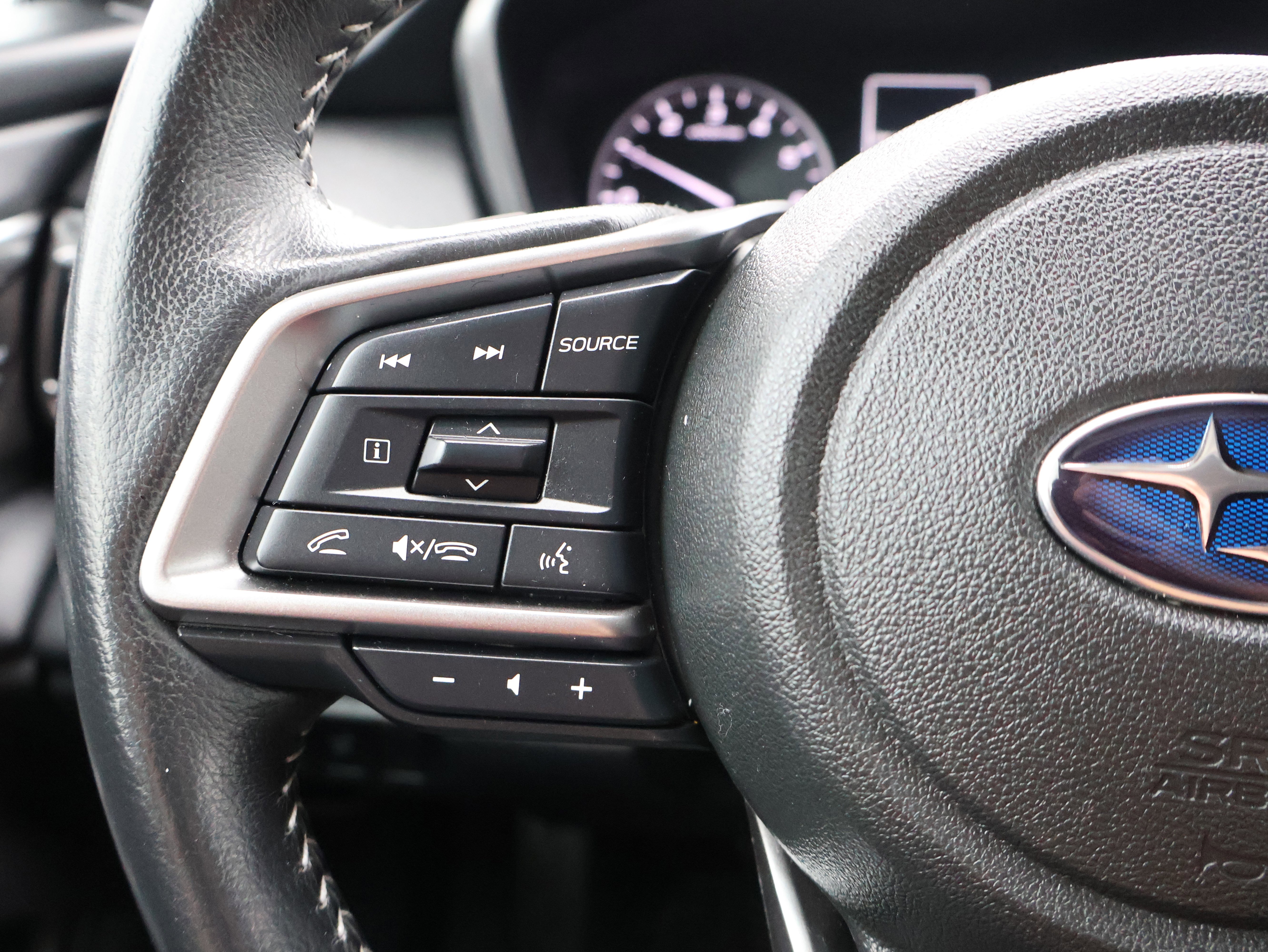 Used 2023 Subaru Outback Limited image 31