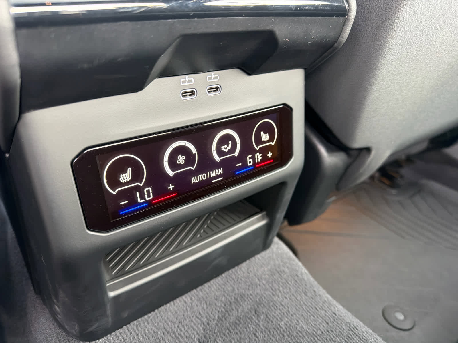 Certified 2026 BMW 550e xDrive AWD/4WD image 57