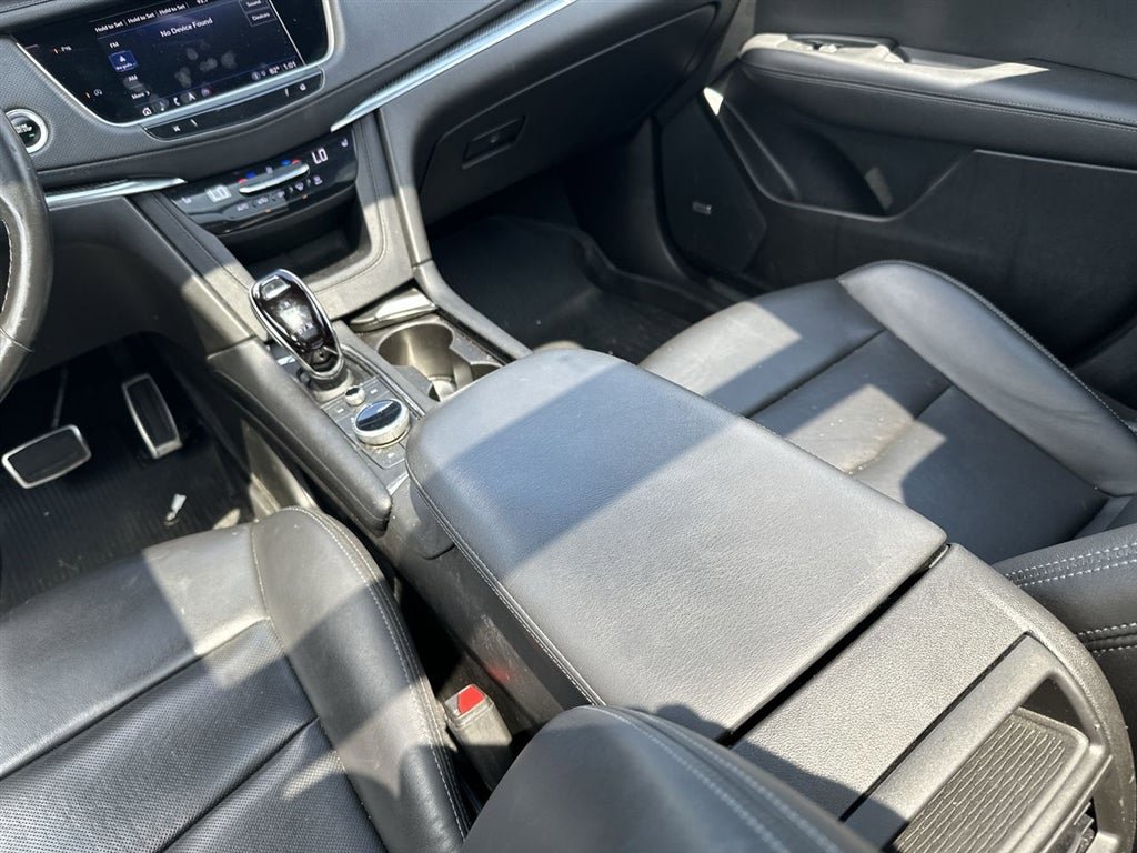 Certified 2023 Cadillac XT5 Sportv w/ LPO, Floor Liner Package AWD/4WD image 20