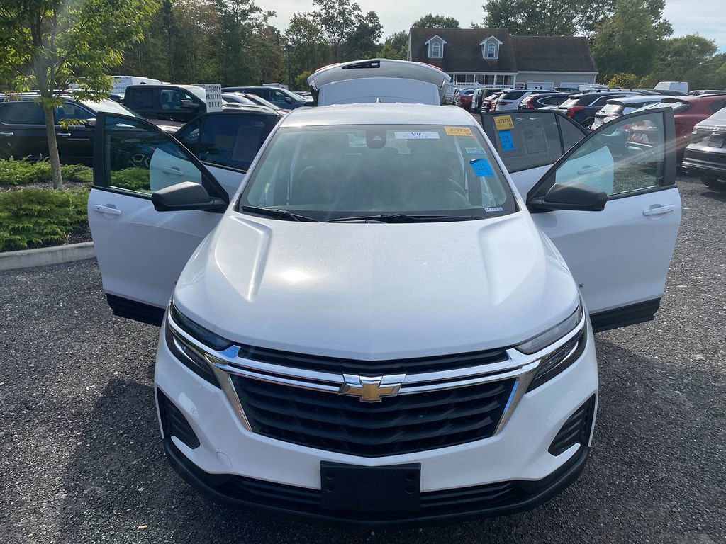 Used 2024 Chevrolet Equinox LS w/ LS Convenience Package image 29
