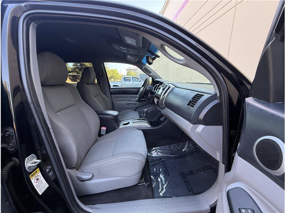 Used 2013 Toyota Tacoma PreRunner RWD image 14