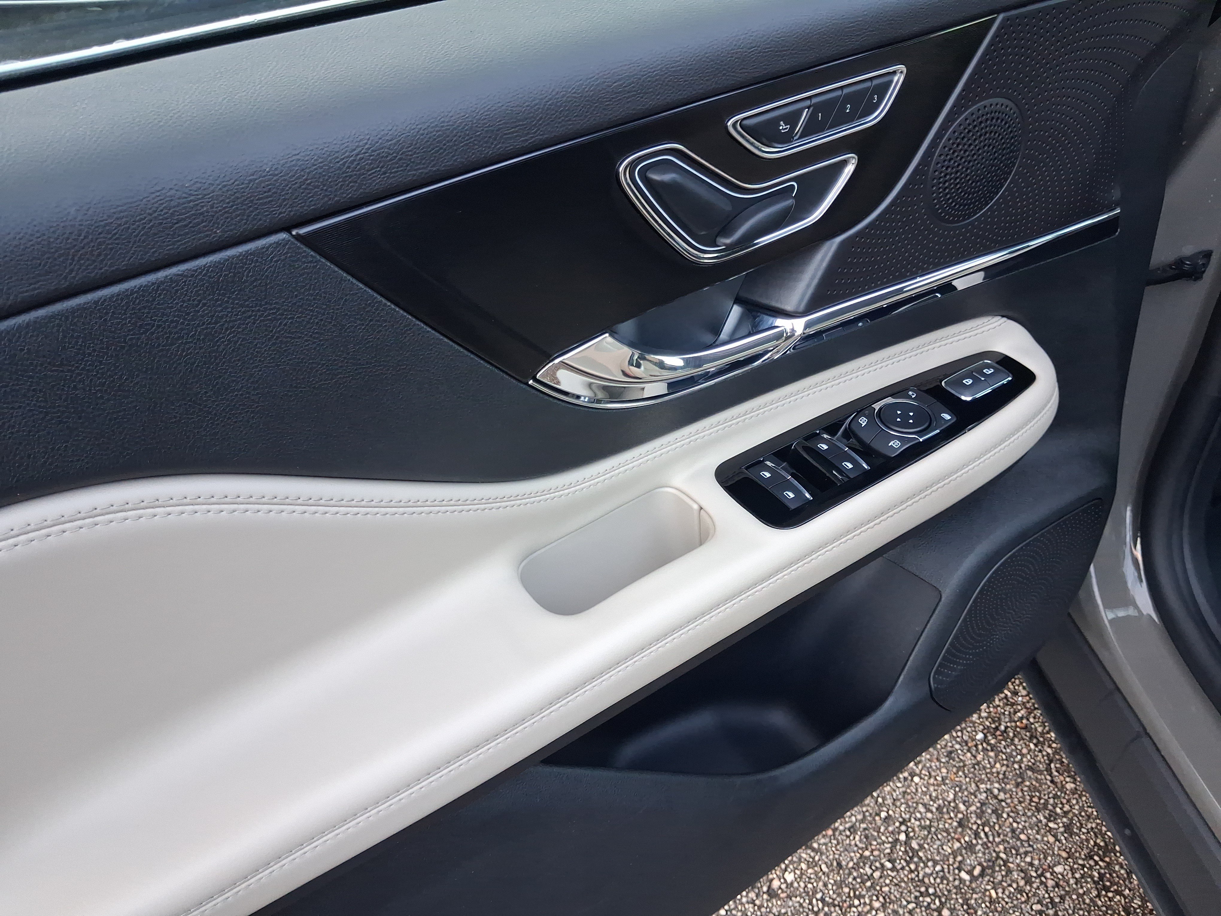 Certified 2025 Lincoln Corsair FWD image 13