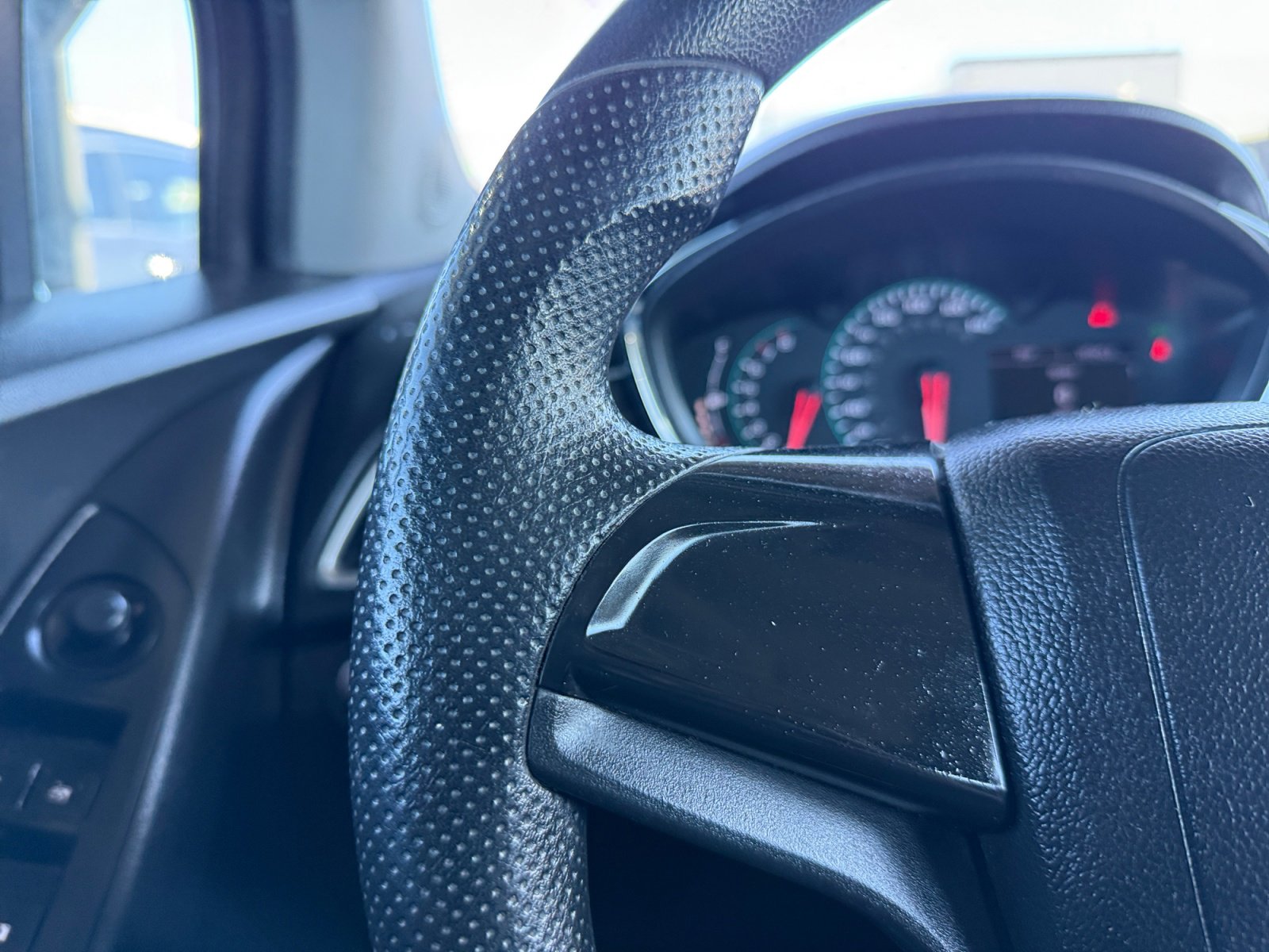 Used 2020 Chevrolet Trax LS image 18