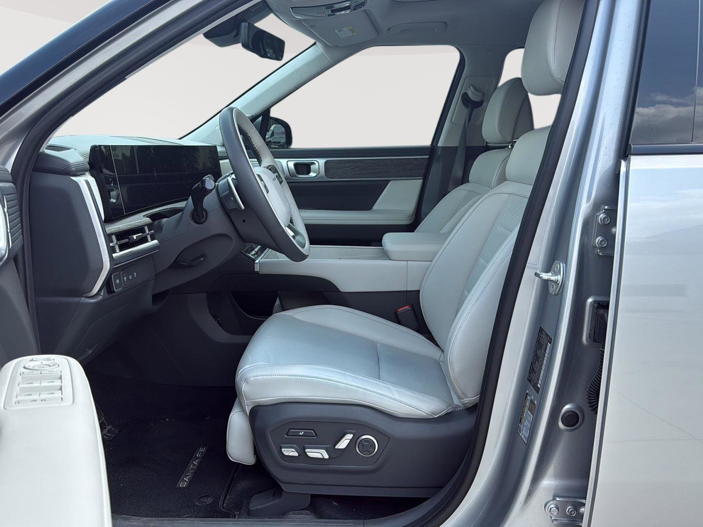Used 2025 Hyundai Santa Fe Calligraphy AWD/4WD image 1