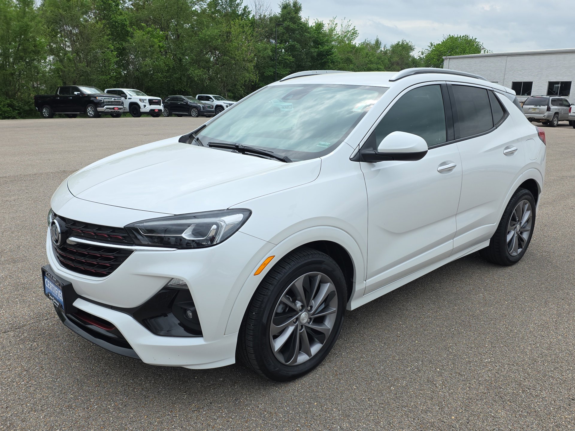 Certified 2022 Buick Encore GX Essence w/ Sport Touring Package image 4