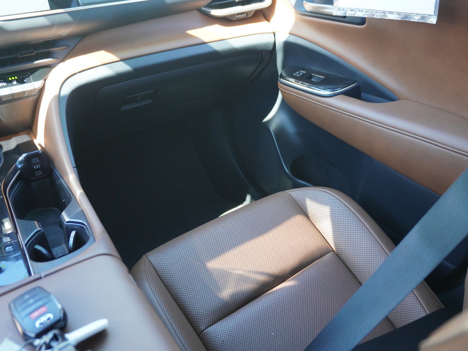 Used 2025 Toyota Crown Signia AWD/4WD image 18