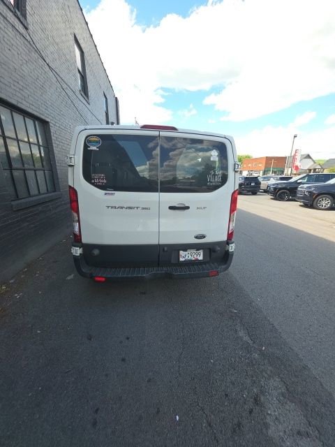 Used 2017 Ford Transit 350 XLT RWD image 3